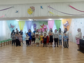 Весеннее кафе Весеннее кафе.