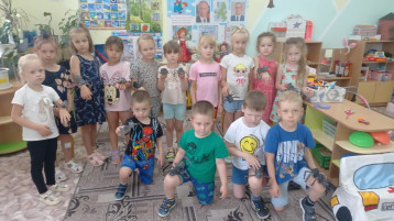 Знакомство с муравьями Знакомство с муравьями.